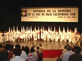 La Hermosa Ciudad de la Paz Baja California Sur Recibe la Bandera Internacional de la Paz