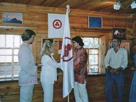 Entrega de la Bandera de la Paz a la Siberian Roerich Society