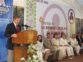 Entrega de la Bandera de la Paz a Guanajuato