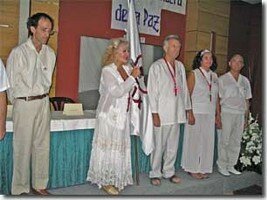 Entrega de la Bandera de la Paz a la Red Iberica de Luz en Espa&ntilde;a.