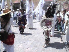La Bandera de la Paz en la Cima de la Pe&ntilde;a M&aacute;gica de Bernal-Quer&eacute;taro