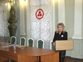 Dando Conferencia, Universidad de San Petersburgo.